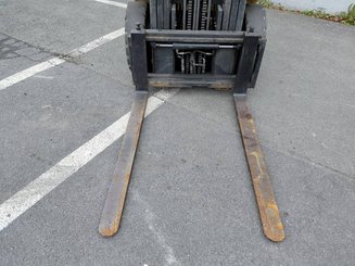 Carretilla contrapesada de 4 ruedas Caterpillar GP25N