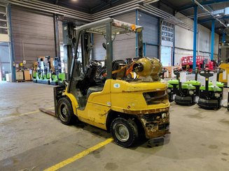 Carretilla contrapesada de 4 ruedas Caterpillar GP30NTD