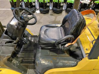 Carretilla contrapesada de 4 ruedas Caterpillar GP30NTD