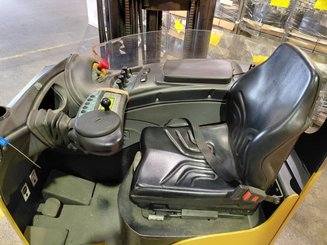 Carretilla retráctil Hyster HYR2.0