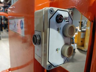 Plataforma de mástil JLG TOUCANDUO