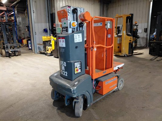 Plataforma de mástil JLG TOUCANDUO - 1