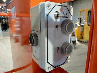 Plataforma de mástil JLG TOUCANDUO