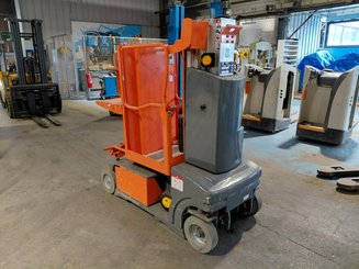 Plataforma de mástil JLG TOUCANDUO