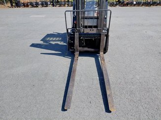 Carretilla contrapesada de 4 ruedas Doosan D30GP