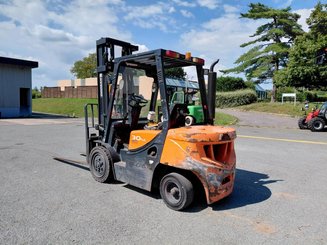 Carretilla contrapesada de 4 ruedas Doosan D30GP