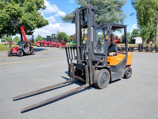 Carretilla contrapesada de 4 ruedas Doosan D30GP - 1