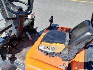 Carretilla contrapesada de 4 ruedas Doosan D30GP