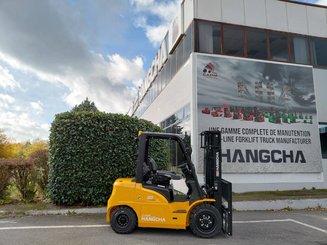 Carretilla contrapesada de 4 ruedas Hangcha XE30Hi ( CPD30-XEY2H2-SI )
