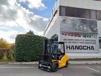 Carretilla contrapesada de 4 ruedas Hangcha XE30Hi ( CPD30-XEY2H2-SI )