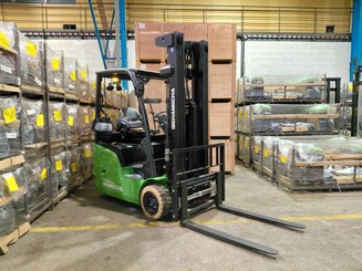 Carretilla contrapesada de 3 ruedas Hangcha XC3-20i (CPDS20-XCY2G-SI)