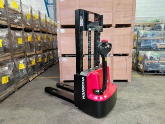 Apilador con conductor acompañante Hangcha CDD12-AMC2-L