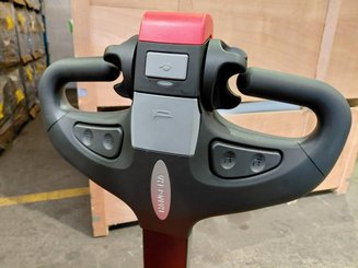 Apilador con conductor acompañante Hangcha CDD12-AMC2-L