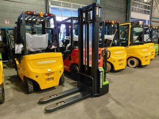 Apilador con conductor acompañante Hangcha CDD15-A2MC2-ISZ