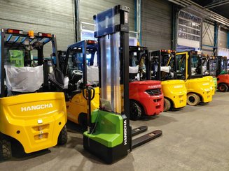 Apilador con conductor acompañante Hangcha CDD15-A2MC2-ISZ