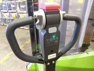 Apilador con conductor acompañante Hangcha CDD15-A2MC2-ISZ