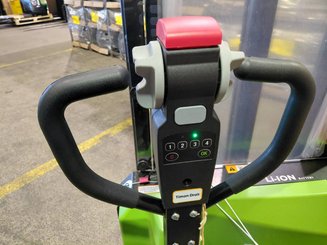 Apilador con conductor acompañante Hangcha CDD15-A2MC2-ISZ