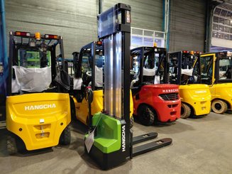 Apilador con conductor acompañante Hangcha CDD15-A2MC2-ISZ