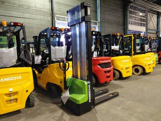 Apilador con conductor acompañante Hangcha CDD15-A2MC2-ISZ