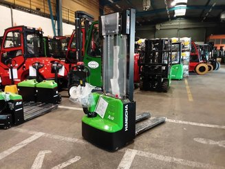 Apilador con conductor acompañante Hangcha CDD12-AMC2-Li