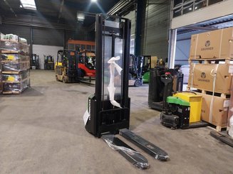 Apilador con conductor acompañante Hangcha CDD12-AMC2-Li