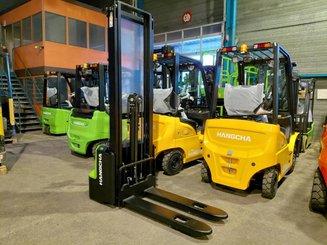 Apilador con conductor acompañante Hangcha CDD12-AMC2-Li