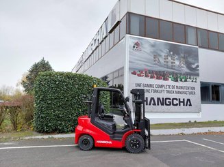 Carretilla contrapesada de 4 ruedas Hangcha XF25D-2 (CPCD25-X2H7F1)