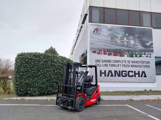 Carretilla contrapesada de 4 ruedas Hangcha XF25D-2 (CPCD25-X2H7F1) - 1