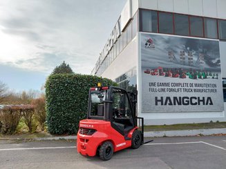 Carretilla contrapesada de 4 ruedas Hangcha XF25D-2 (CPCD25-X2H7F1)