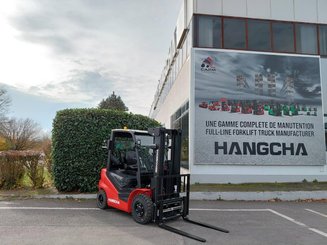 Carretilla contrapesada de 4 ruedas Hangcha XF25D-2 (CPCD25-X2H7F1)