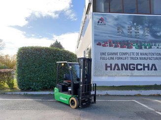 Carretilla contrapesada de 3 ruedas Hangcha X3W15i (CPDS15-XD4-SI)