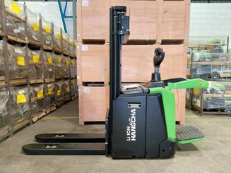 Apilador con plataforma Hangcha CDD16-XT1S-SiL