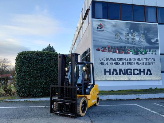 Carretilla contrapesada de 4 ruedas Hangcha XE35i (CPD35-XEY2HA-SI) - 1