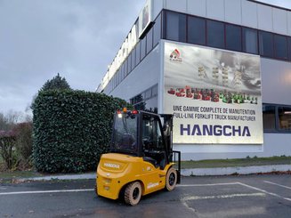 Carretilla contrapesada de 4 ruedas Hangcha XE25i ( CPD25-XEY2HA-SI )