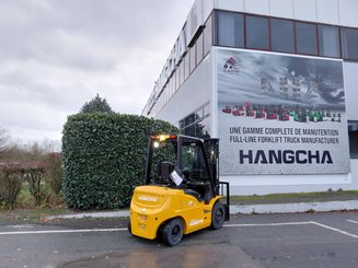 Carretilla contrapesada de 4 ruedas Hangcha XE25i ( CPD25-XEY2HA-SI )