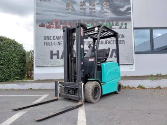 Carretilla contrapesada de 4 ruedas Hyster J2.50XM