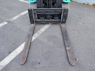 Carretilla contrapesada de 4 ruedas Hyster J2.50XM