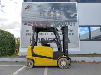 Carretilla contrapesada de 4 ruedas Yale ERP25VL