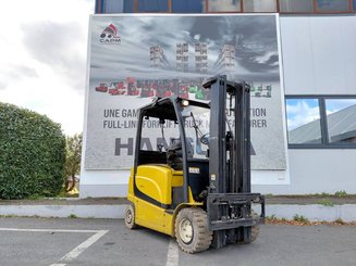 Carretilla contrapesada de 4 ruedas Yale ERP25VL
