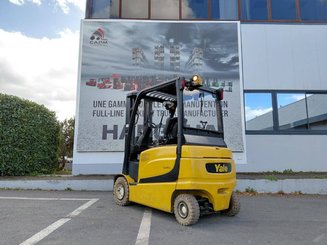 Carretilla contrapesada de 4 ruedas Yale ERP25VL