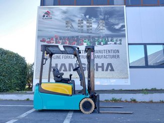 Carretilla contrapesada de 3 ruedas Yale ERP18VTL