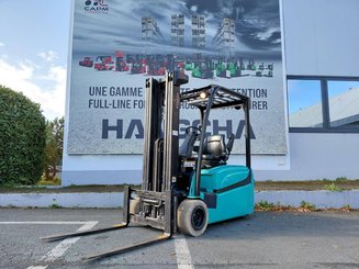 Carretilla contrapesada de 3 ruedas Yale ERP18VTL