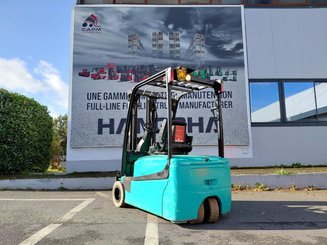 Carretilla contrapesada de 3 ruedas Yale ERP18VTL