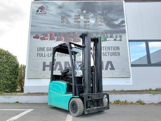 Carretilla contrapesada de 3 ruedas Hyster J160XNT