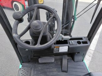 Carretilla contrapesada de 3 ruedas Hyster J160XNT