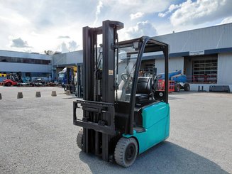 Carretilla contrapesada de 3 ruedas Hyster J160XNT