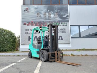 Carretilla contrapesada de 4 ruedas Yale GDP25VX