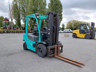 Carretilla contrapesada de 4 ruedas Yale GDP25VX