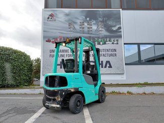 Carretilla contrapesada de 4 ruedas Yale GDP25VX