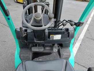 Carretilla contrapesada de 4 ruedas Yale GDP25VX